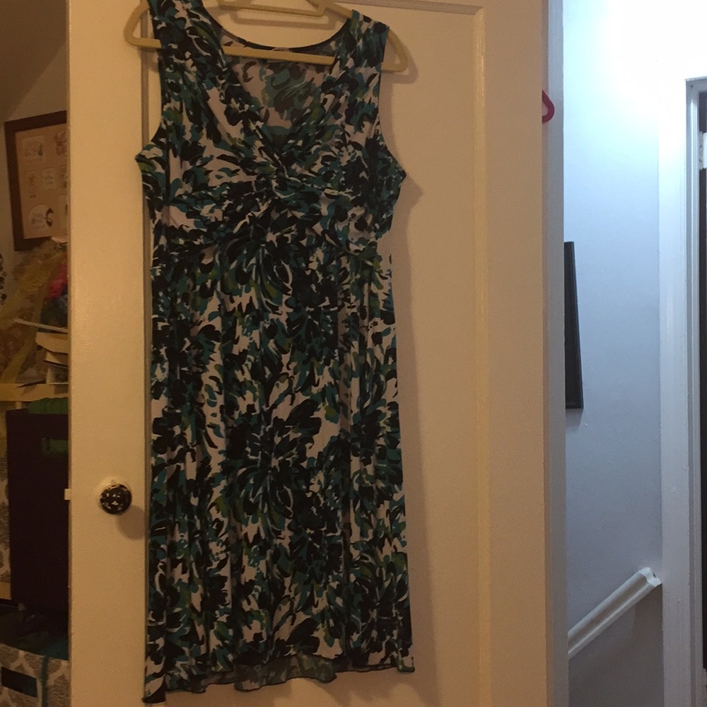 XL studio 1940 dress blue florals